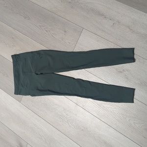 Lululemon SenseKnit High Rise Running Tight, Smoked Spruce, Size 4